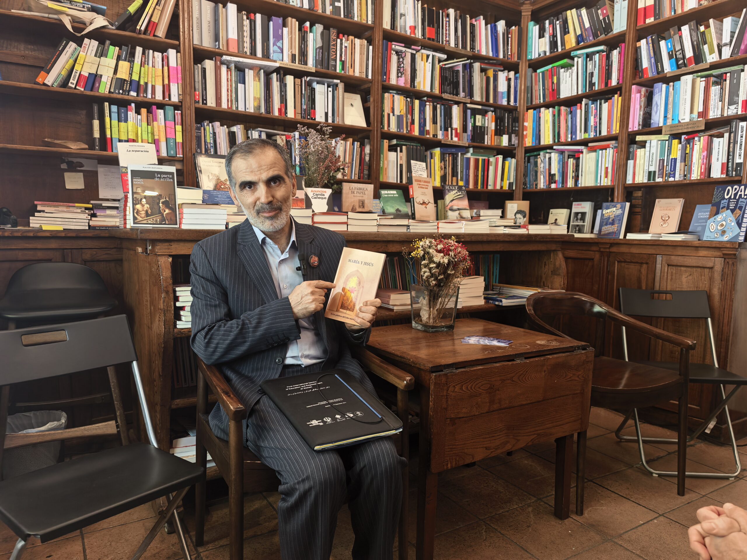 Presentación de un libro peculiar